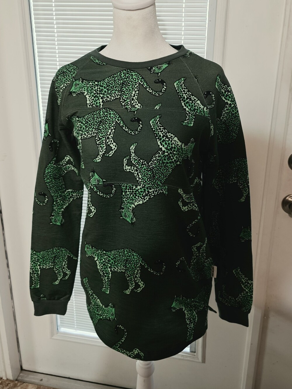 NWT Sometime Soon Jodi Crewneck Sweatshirt Green Leopard Sz 12Y/ Fits Women SM